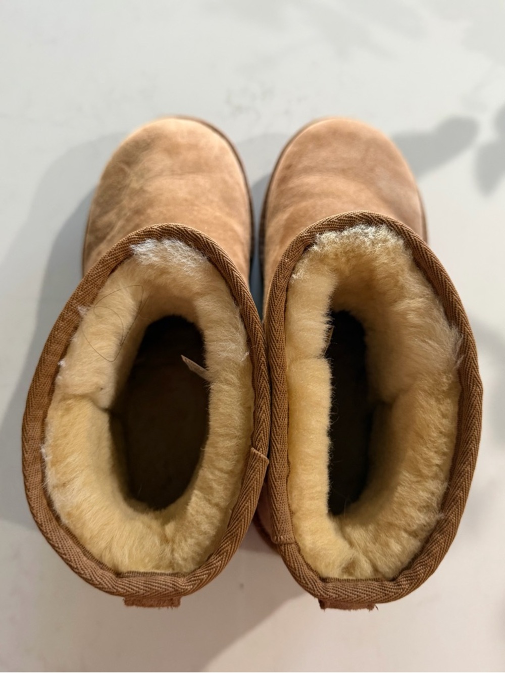 UGG Classic Short Suede Boot - Chestnut ✨ - Picture 5 of 6